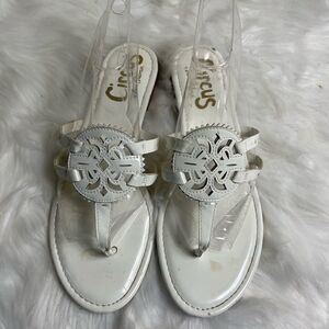 Circus by Sam Edelman medallion cut out white thong sandals size 11